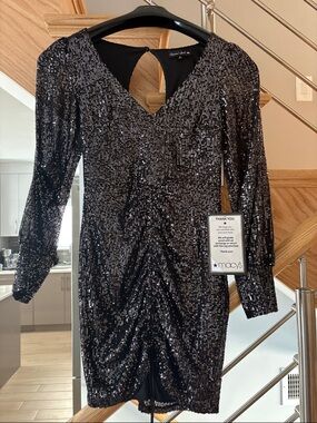 Black Sequin V-Neck Ruched Party Dress